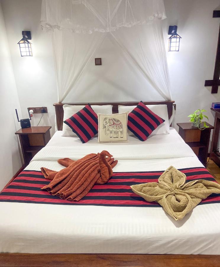 Home Away Ела Екстериор снимка