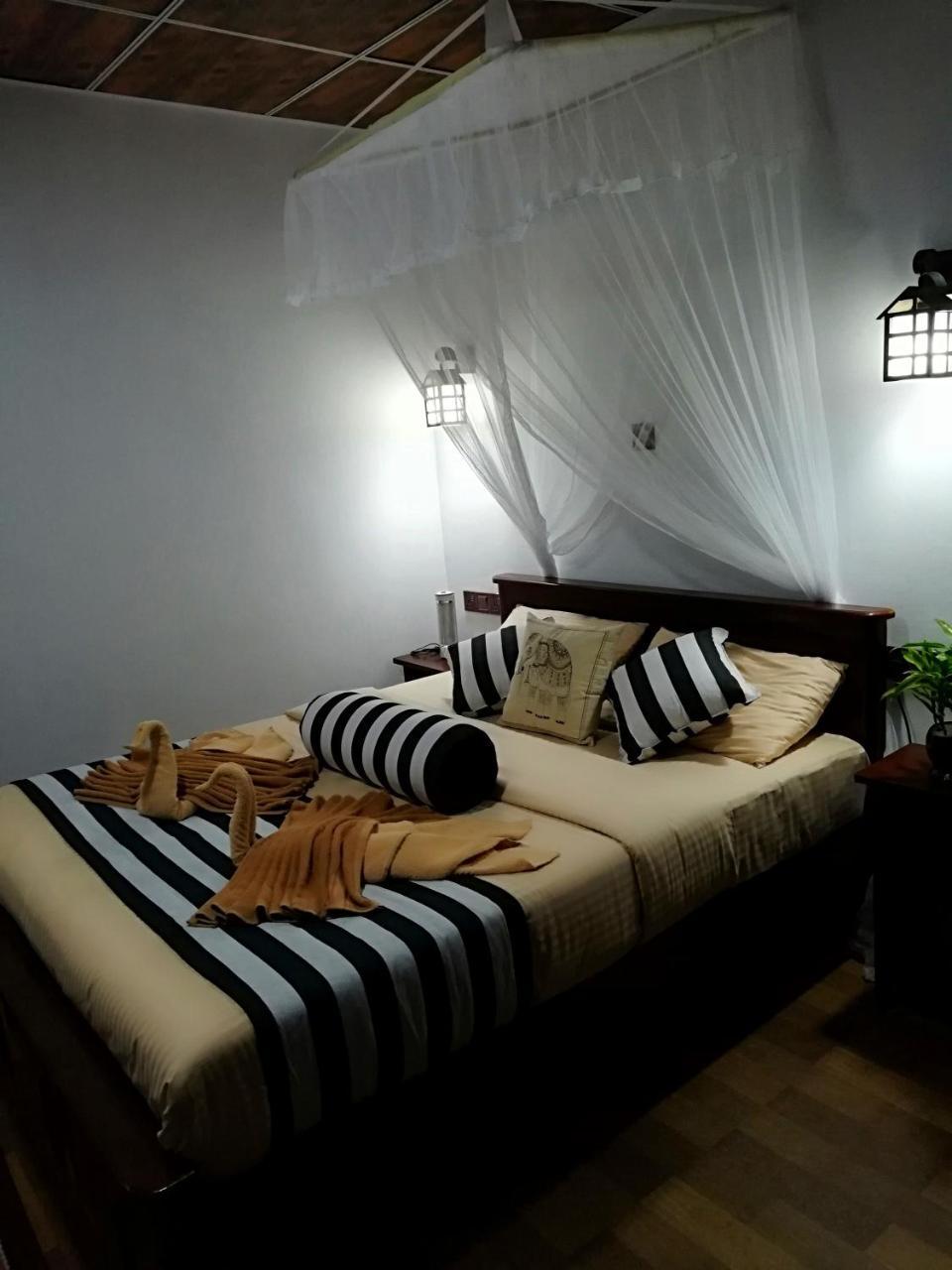 Home Away Ела Екстериор снимка